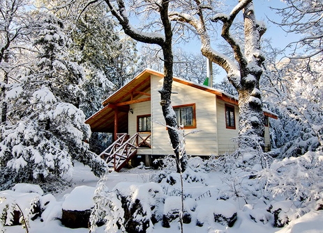 Caba&ntilde;as Pilahue, Termas de Chill&aacute;n