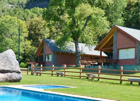 Caba&ntilde;as Piedrapiramide, Termas de Chill&aacute;n